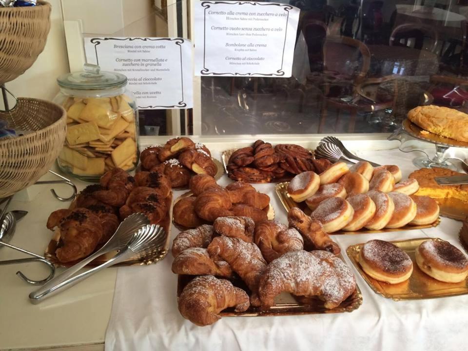 Hotel Lady Mary Milano Marittima Bagian luar foto