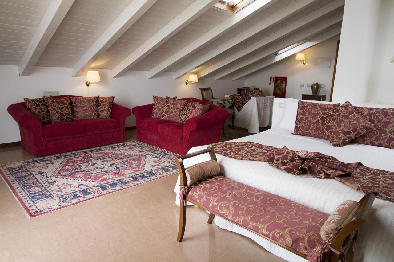 Hotel Lady Mary Milano Marittima Bagian luar foto