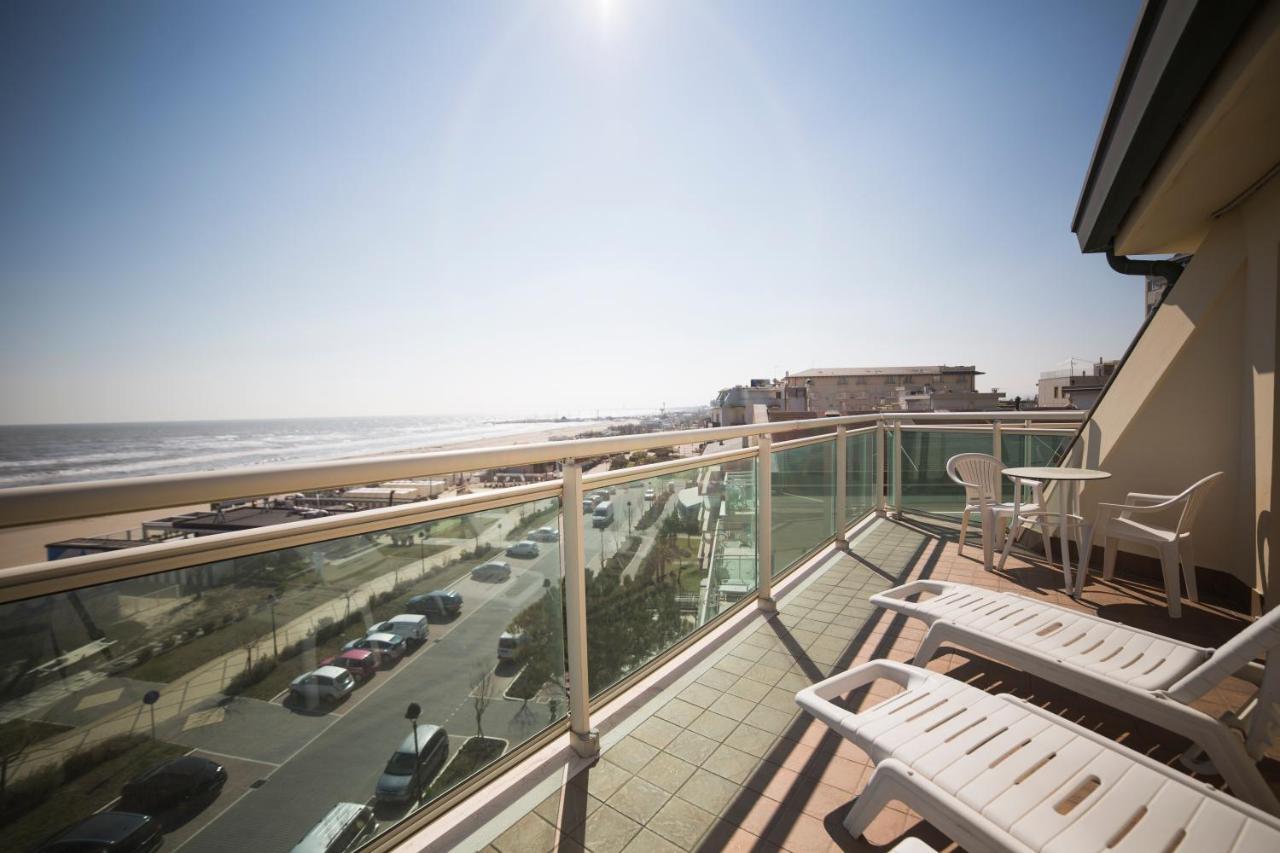 Hotel Lady Mary Milano Marittima Bagian luar foto
