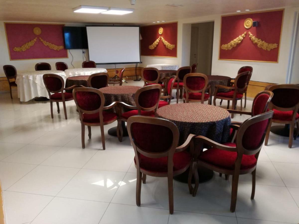 Hotel Lady Mary Milano Marittima Bagian luar foto
