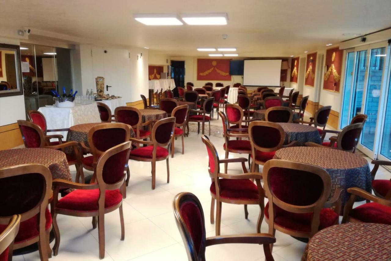 Hotel Lady Mary Milano Marittima Bagian luar foto